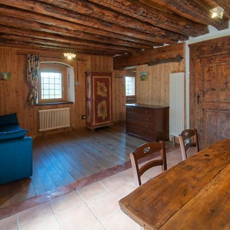 サン・ピエールLa Cascina D'Orleansアパートメント エクステリア 写真