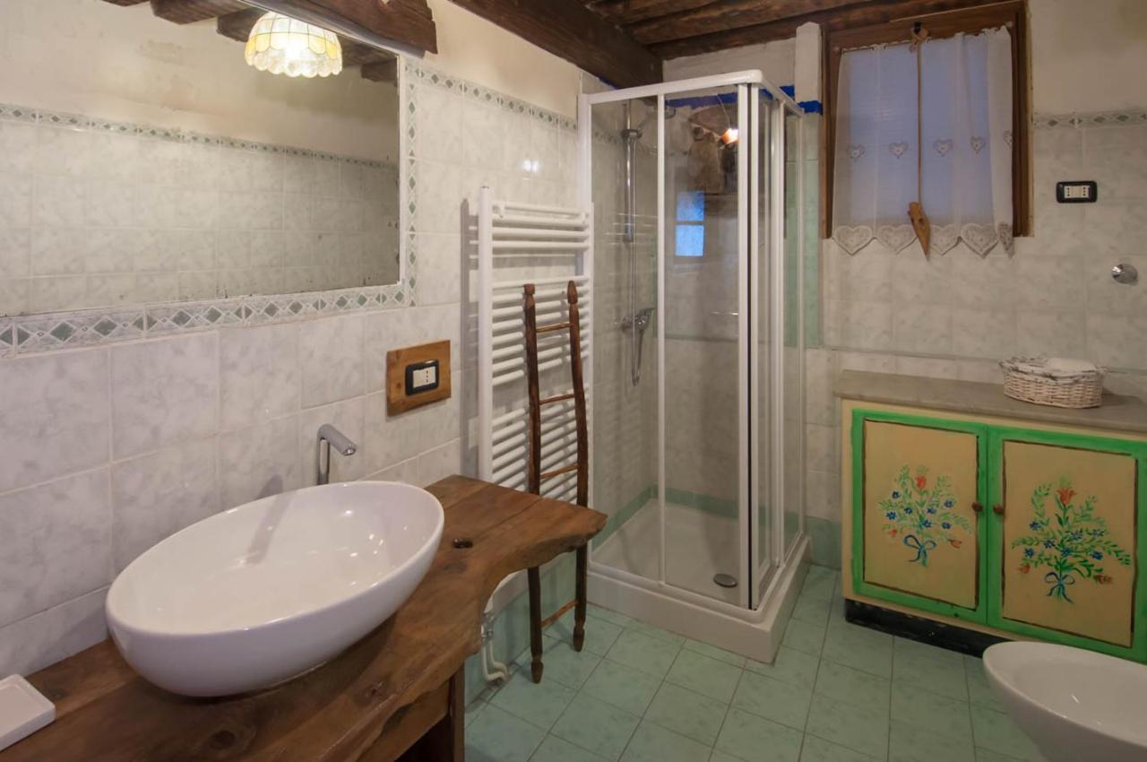 サン・ピエールLa Cascina D'Orleansアパートメント エクステリア 写真