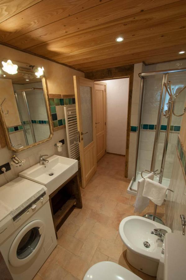 サン・ピエールLa Cascina D'Orleansアパートメント エクステリア 写真